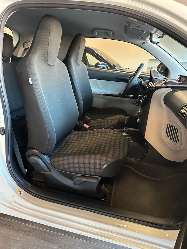 Toyota iQ 1.0 Lounge Automatica Cvt