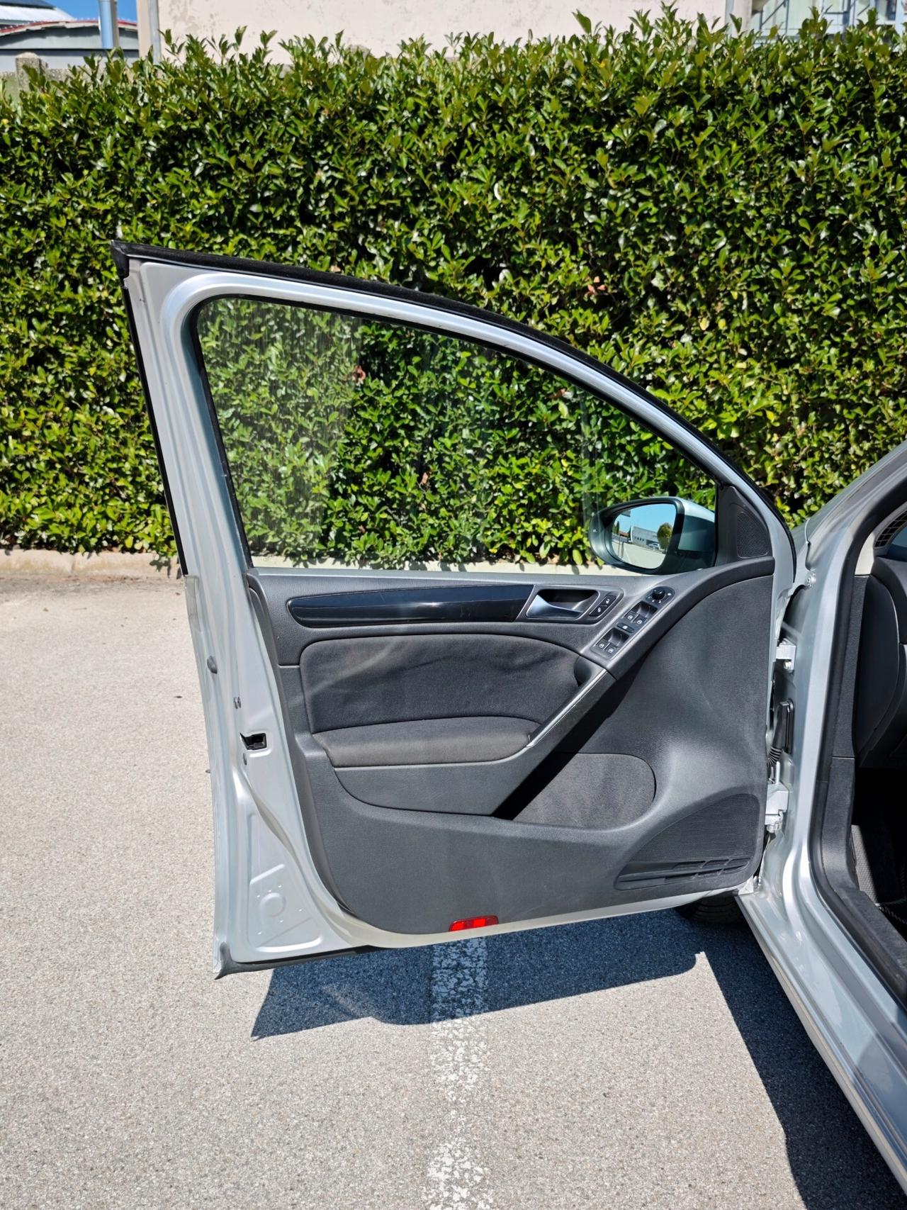 Volkswagen Golf 2.0 TDI 110CV