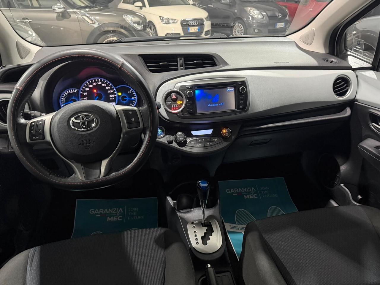 Toyota Yaris Ibrida Automatica 4 Stagioni