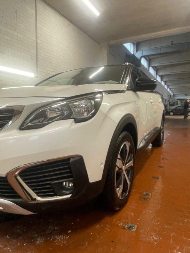 PEUGEOT 5008 BlueHDi 130 S&S Allure