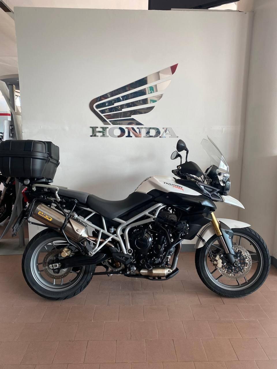 Triumph Tiger 800