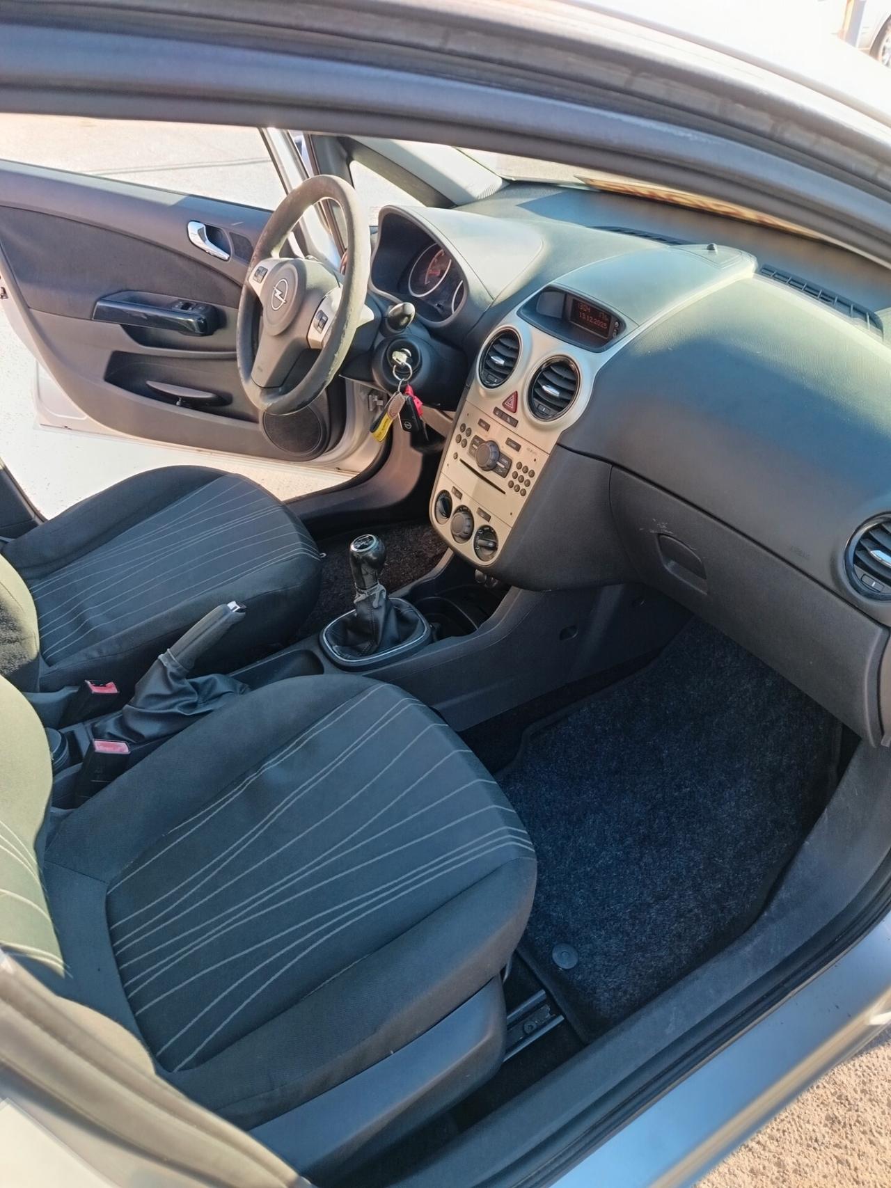 Opel Corsa 1.2 5 porte Enjoy