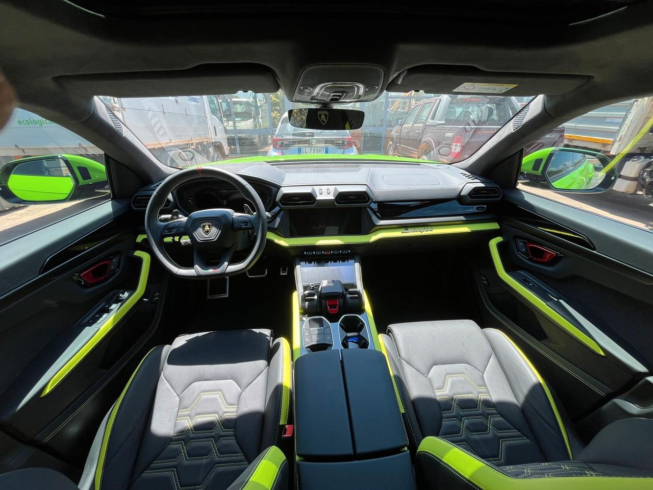 Lamborghini USUS SE 799 cv