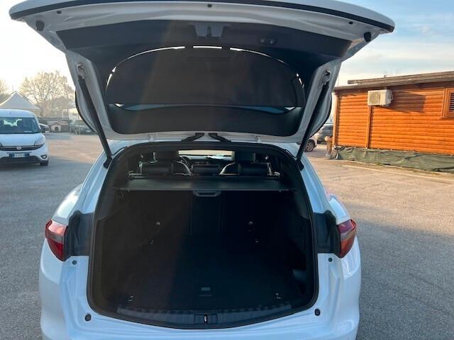 Alfa Romeo Stelvio 2.2 Turbodiesel 210 CV AT8 Q4 Ti