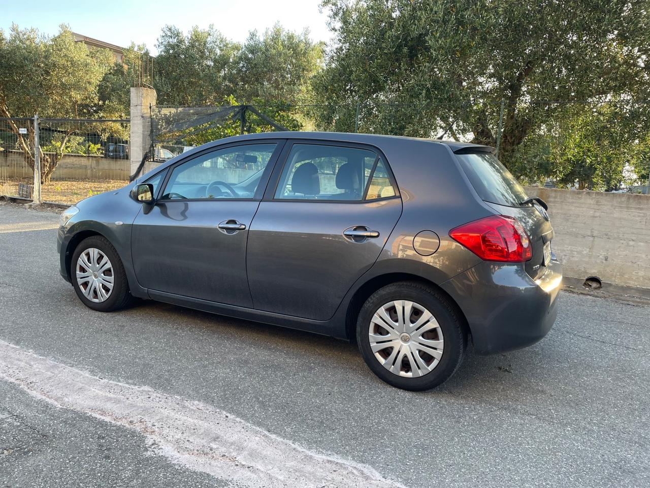Toyota Auris 1.4 D-4D 5 porte - adatta per neopatentati