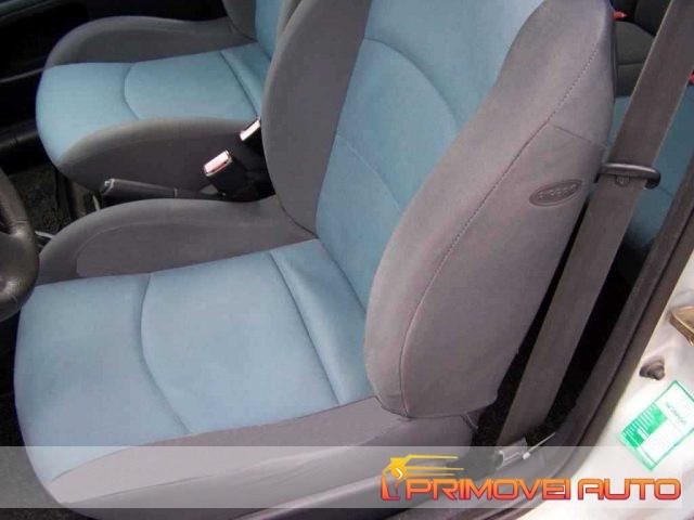 RENAULT Clio 1.2 16V cat 3 porte Limited