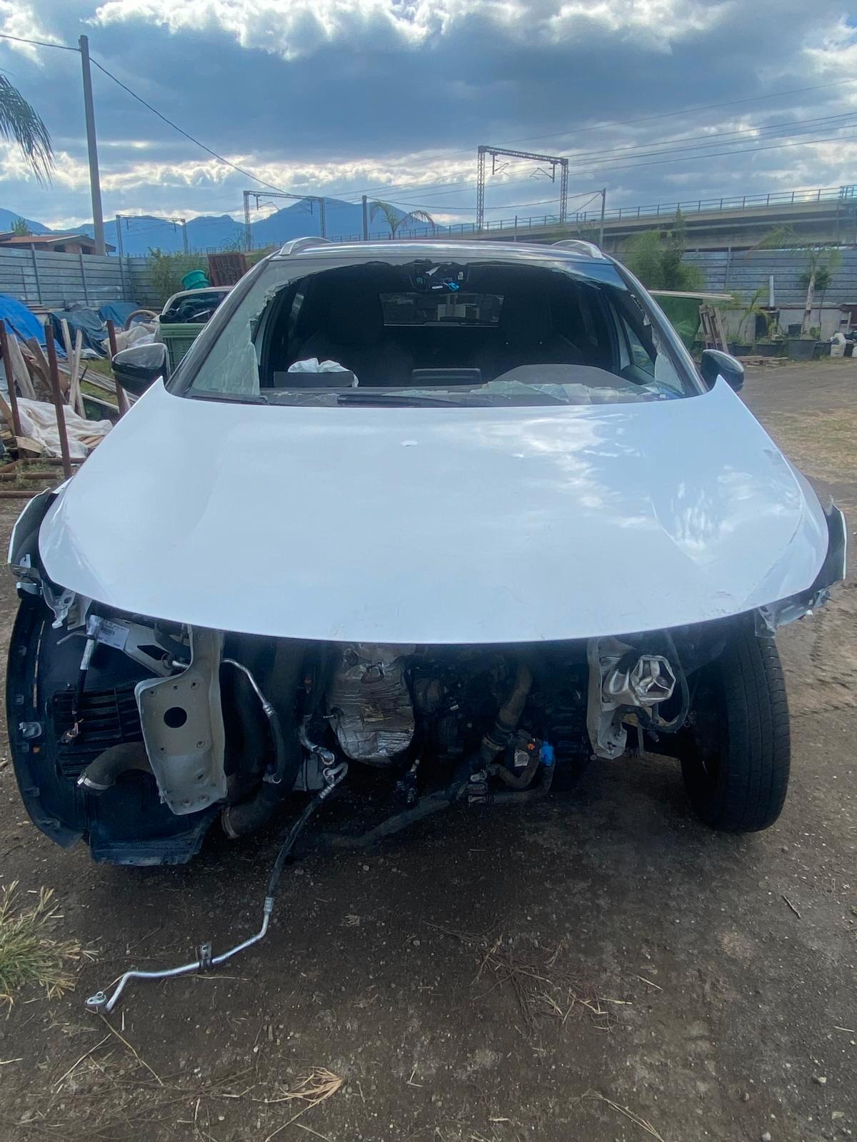 Peugeot 3008 2020 BlueHDi 120 S&S EAT6 GT Line SINISRATA