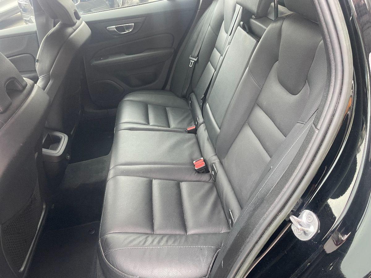 VOLVO - V60 - B3 aut. Essential