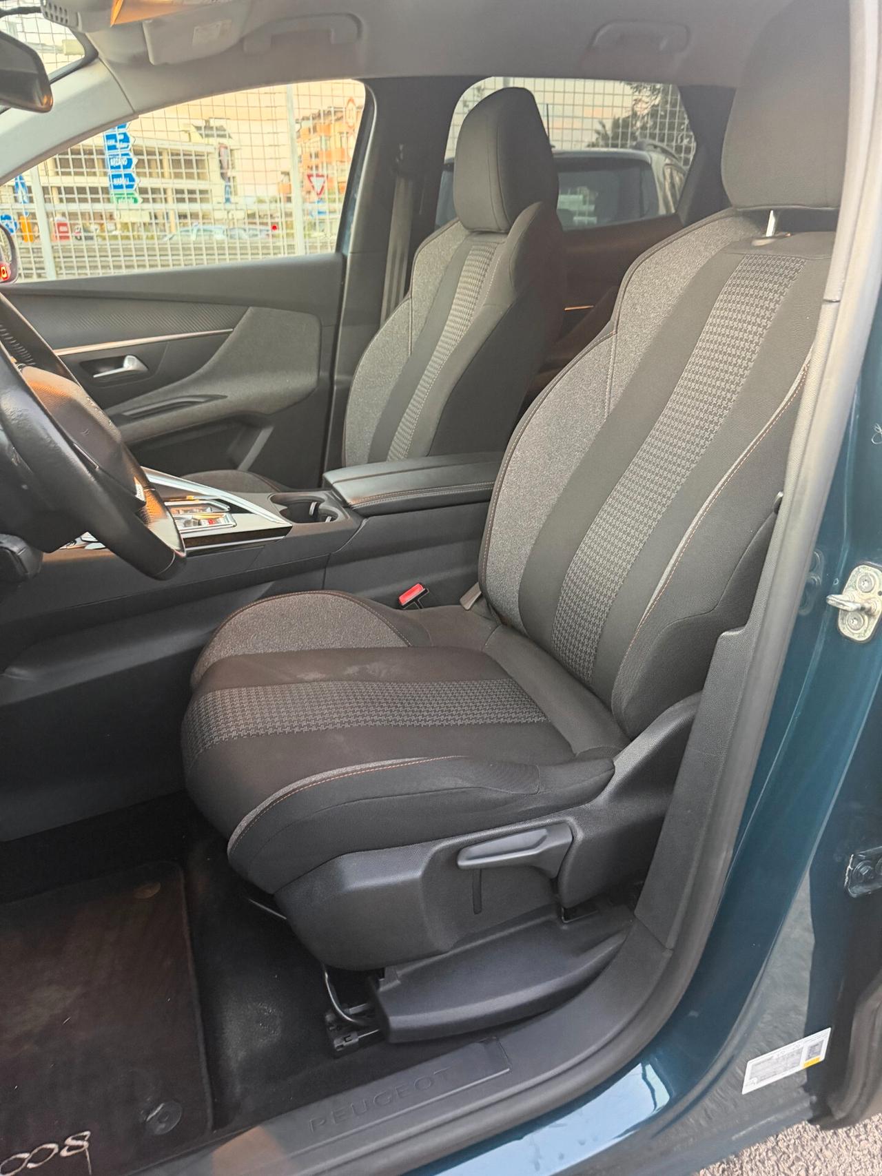 Peugeot 3008 BlueHDi 130 S&S Allure