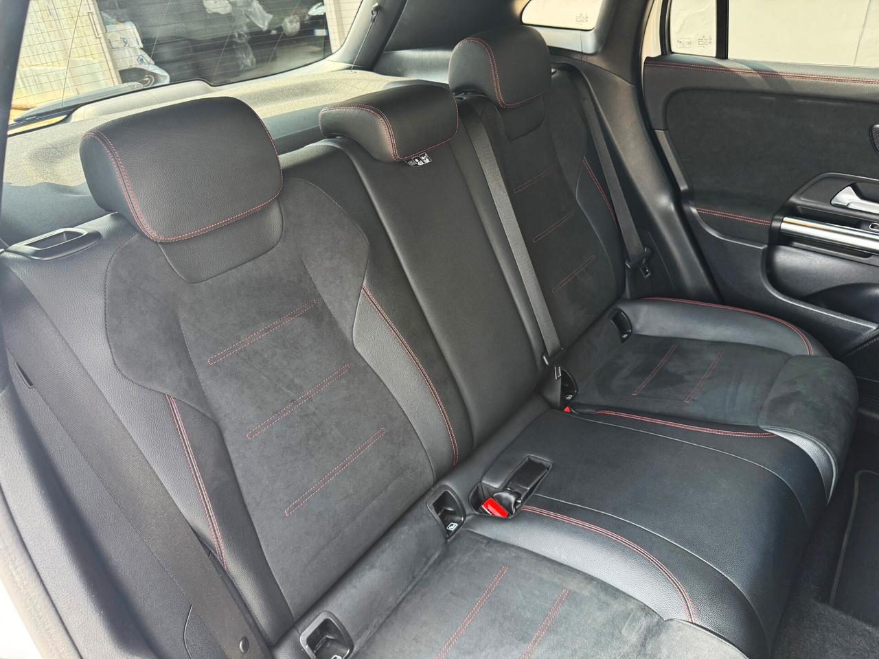 Mercedes GLA 200 d Premium AMG Night 4matic | PREZZO REALE