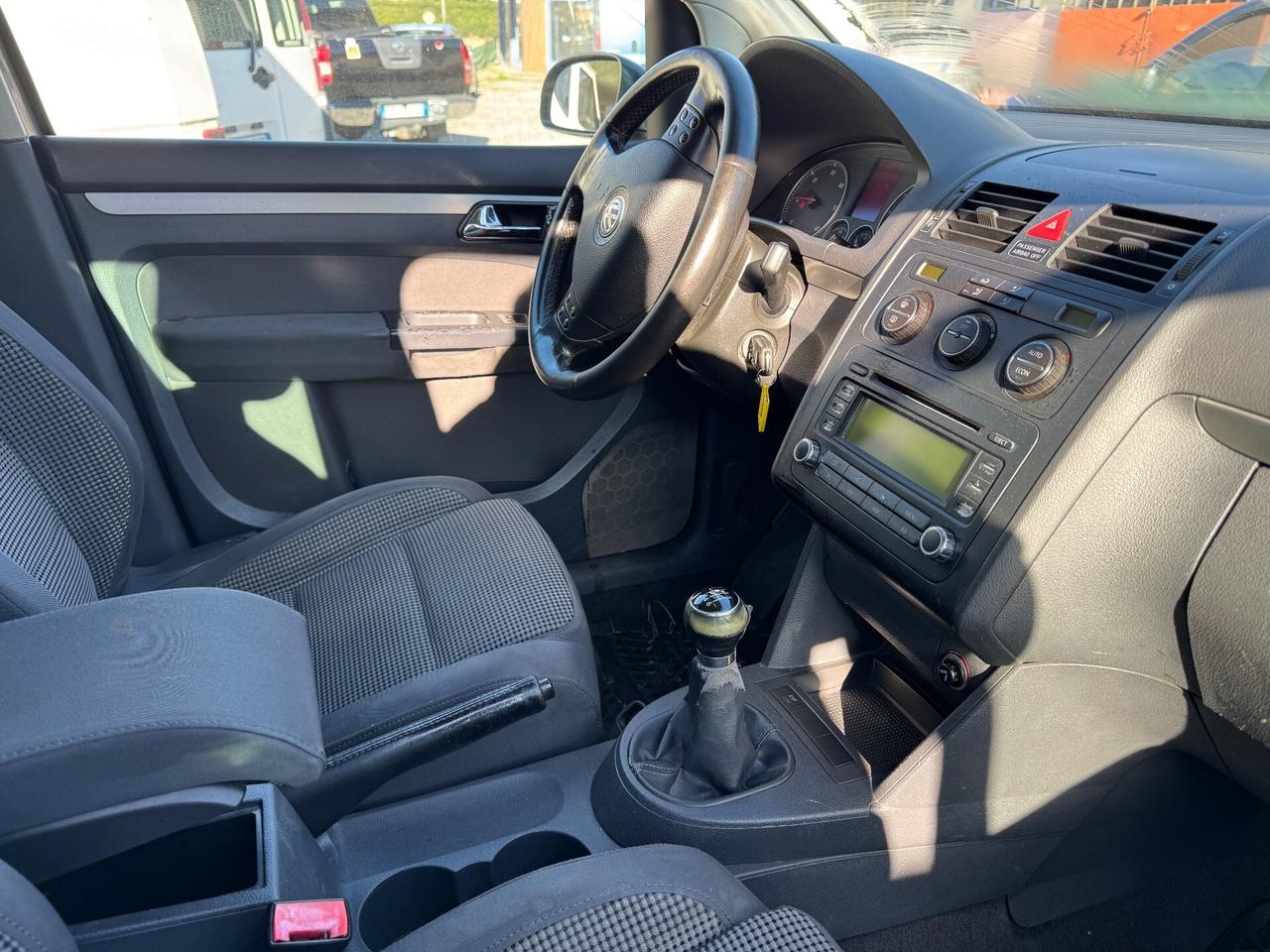 VW Touran 2.0 TDI 7 Posti VOLANO RUMOROSO !!!