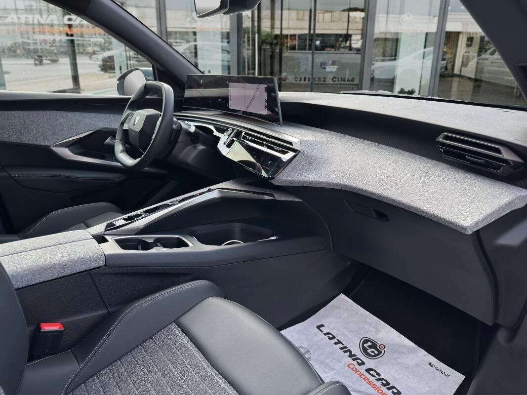 Peugeot 5008 1.2 hybrid Allure 145cv 7 posti Automatica