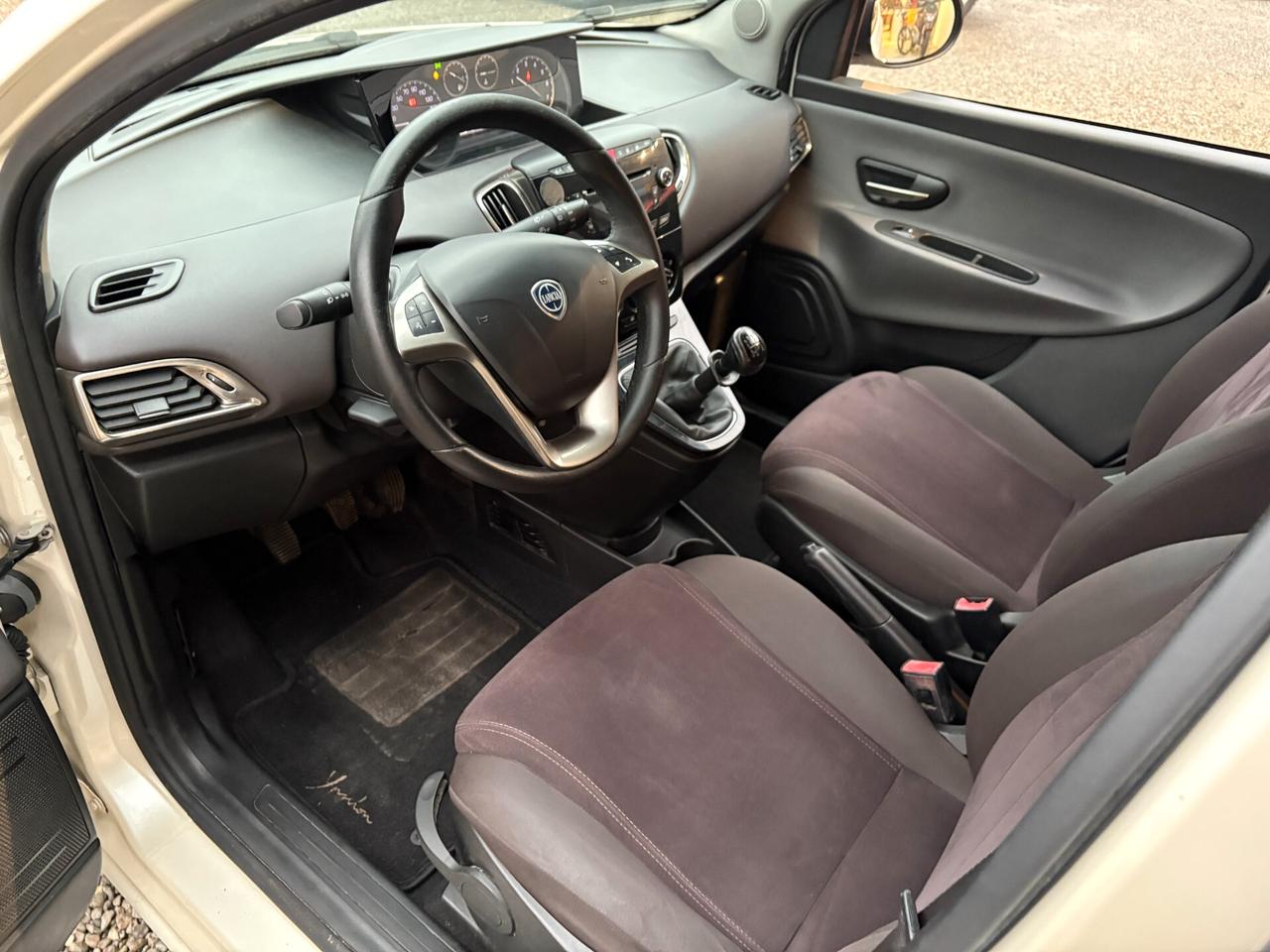 Lancia Ypsilon 0.9 Metano