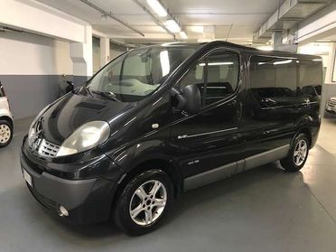 Renault Trafic 2.0 dci 115cv / 9 posti / GANCIO TRAINO