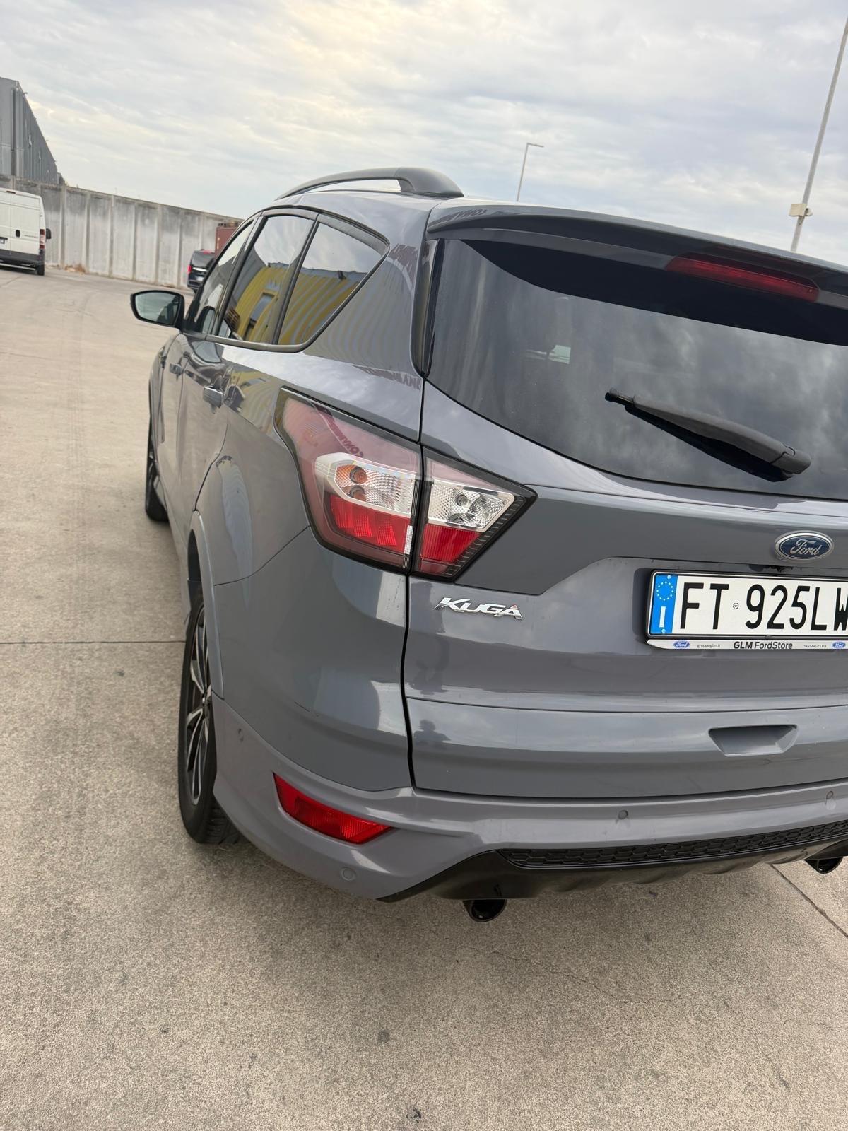 Ford Kuga 2.0 TDCI 120 CV S&S 2WD Powershift ST-Line