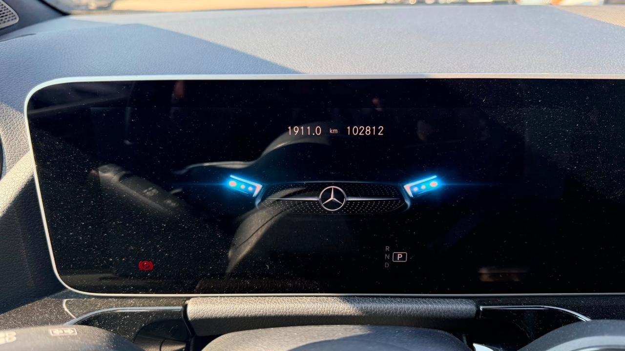 MERCEDES-BENZ CLASSE B 180D PREMIUM 116 CV - PELLE, FULL LED, NEOPATENTATI