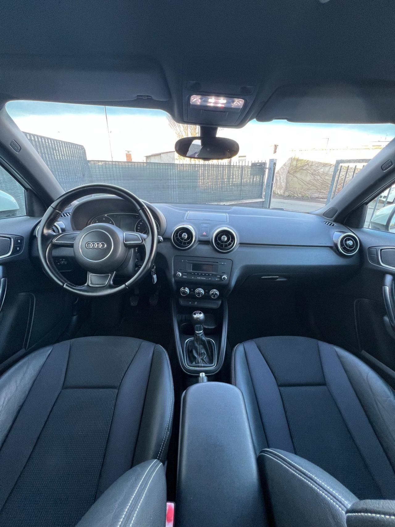 Audi A1 SPB 1.6 TDI SLINE