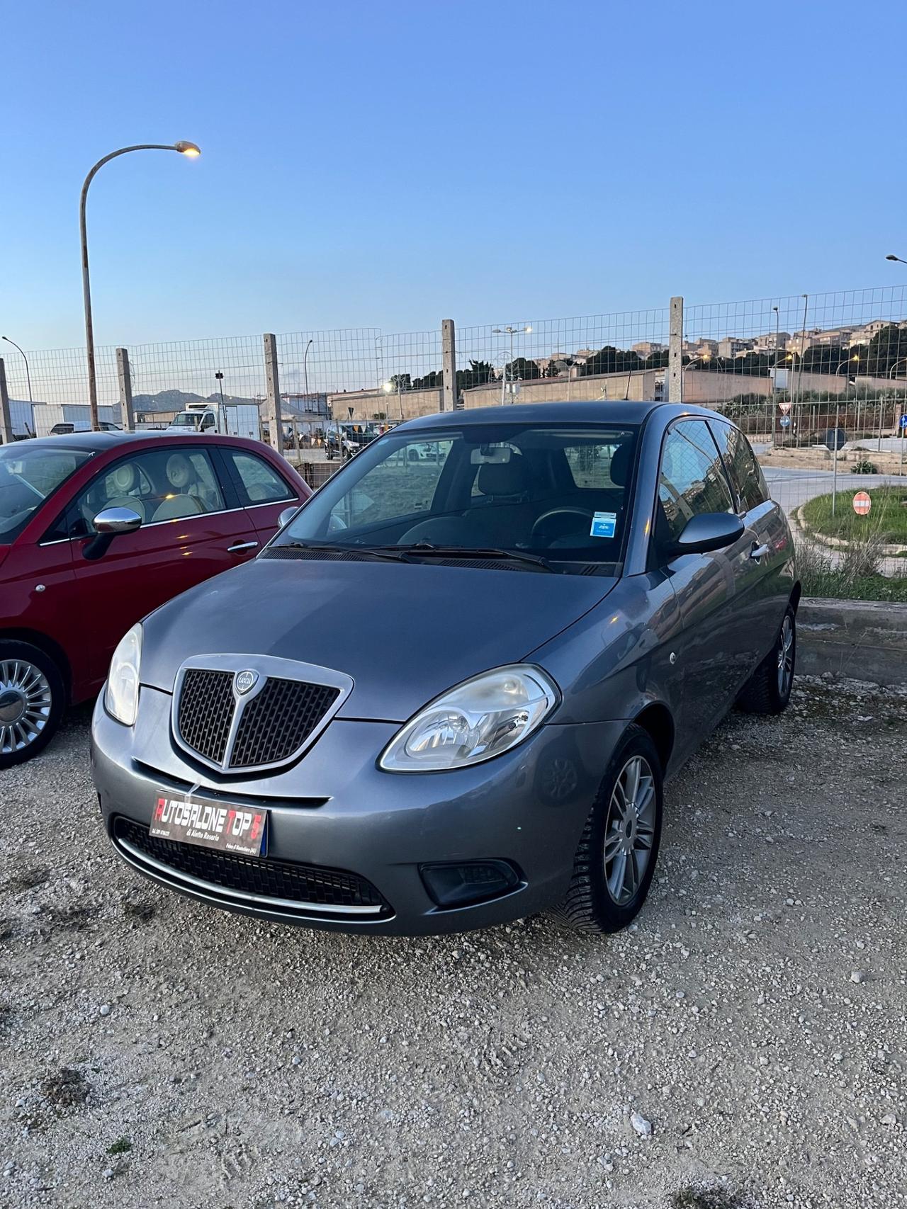 Lancia Ypsilon 1.2 benzina anno 2009
