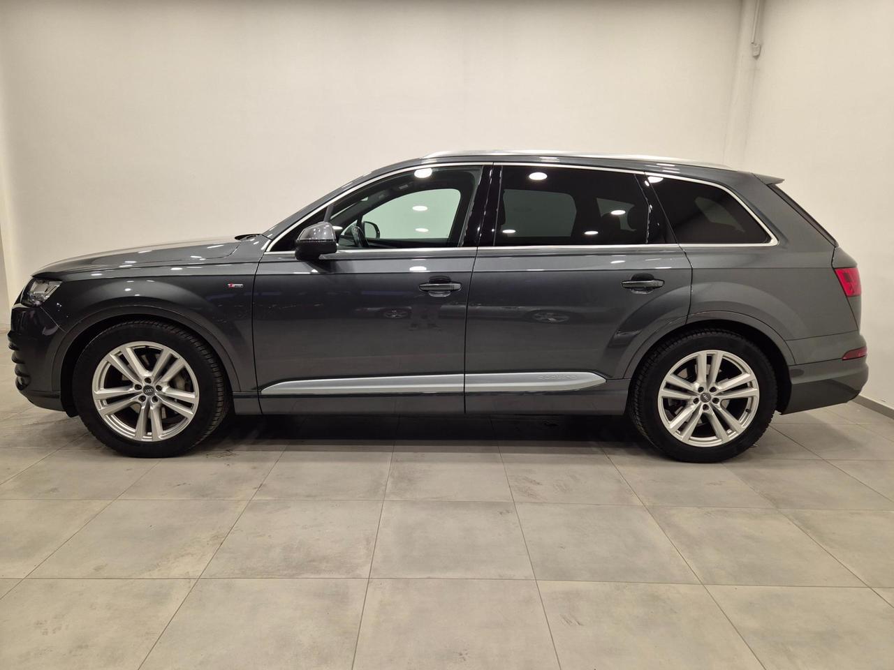 Audi Q7 3.0 tdi S Line quattro tiptronic - Cam - Cruise/Lim - Tetto