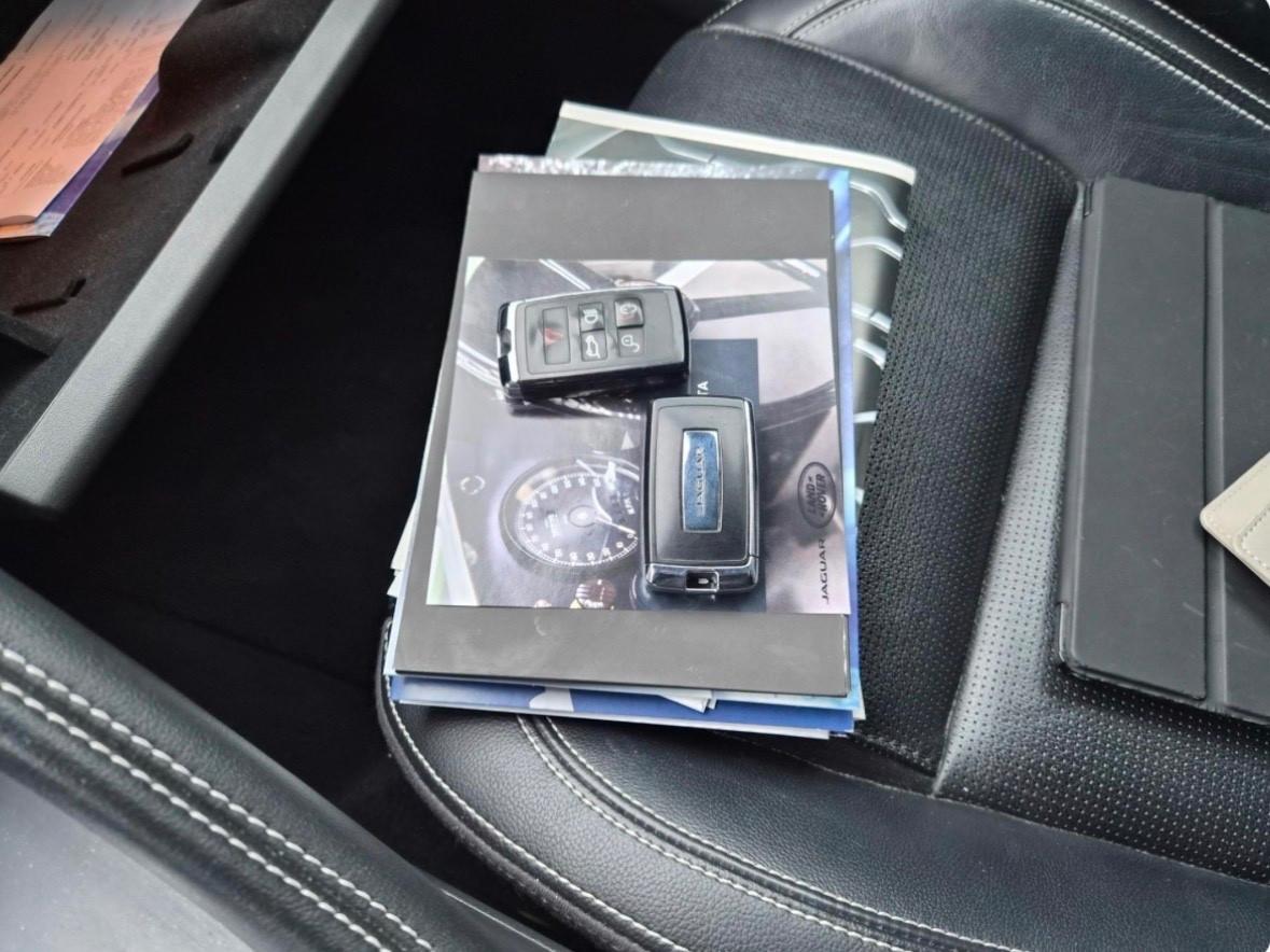 Jaguar E-Pace 2.0D 150 CV AWD aut. R-Dynamic S 2021