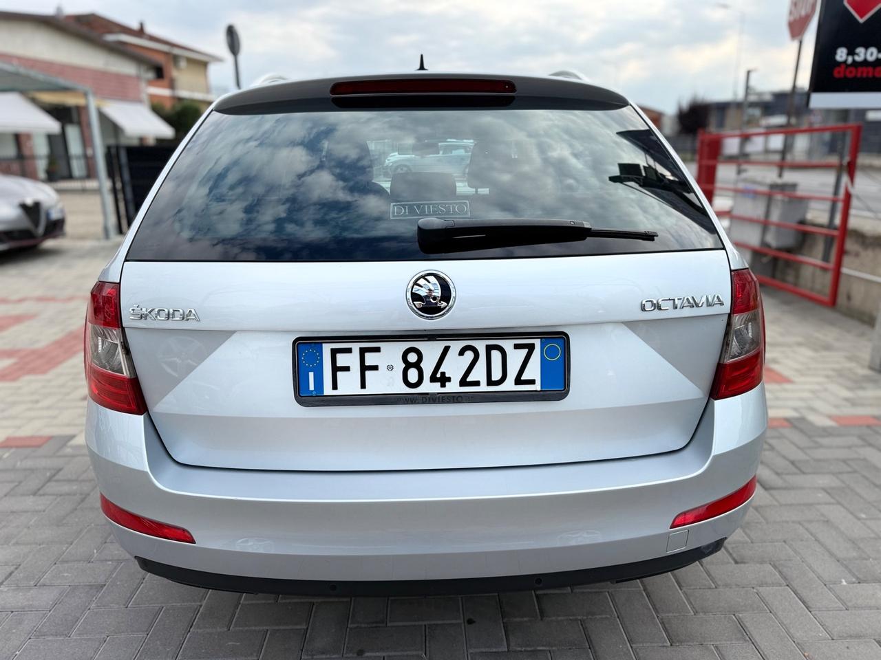 Skoda Octavia 1.6 TDI CR 110 CV DSG Wagon Style