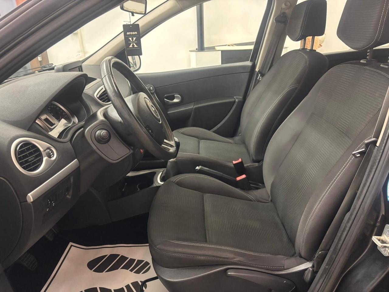 Renault Clio 1.2 16V 5 porte Dynamique