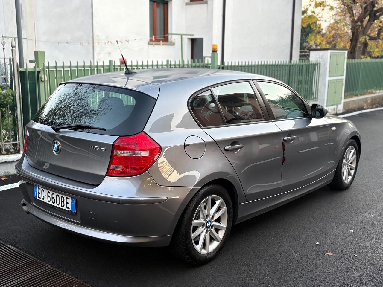 Bmw 118 118d cat 5 porte Futura DPF 12/2010