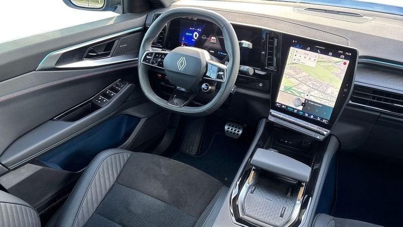 Renault Rafale atelier Alpine E-Tech 4x4 300 cv