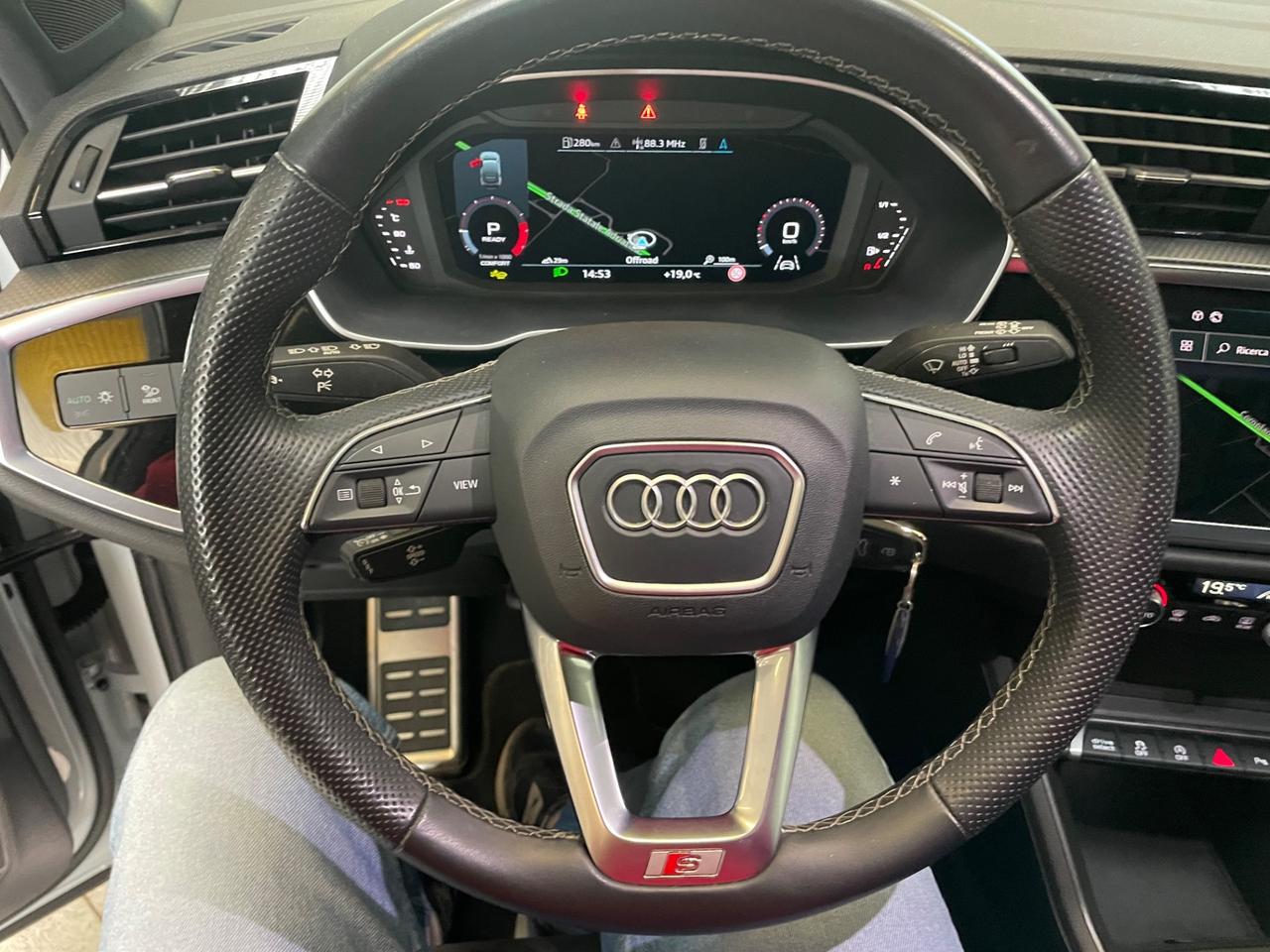 Audi Q3 Sportback 35 TFSI S tronic line Int+Est Black