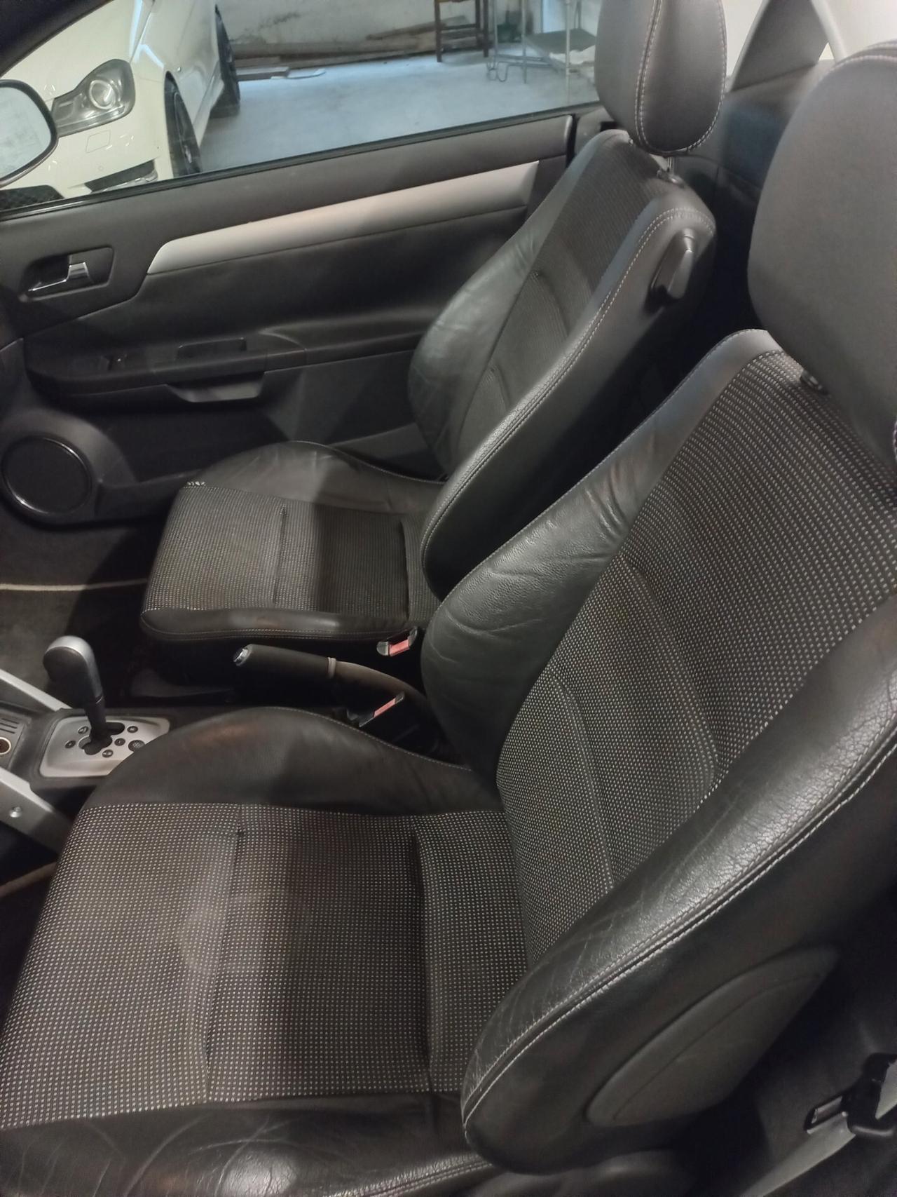 Opel Tigra TwinTop 1.4 16V Sport