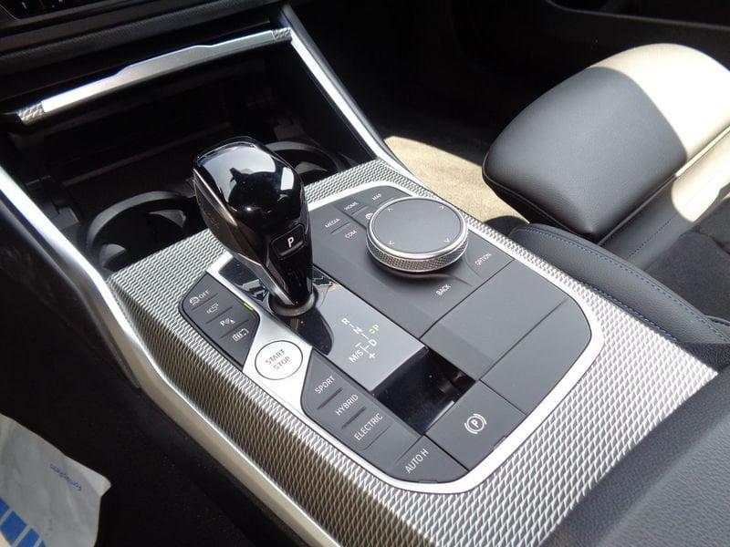 BMW Serie 3 330e xDrive Touring Msport