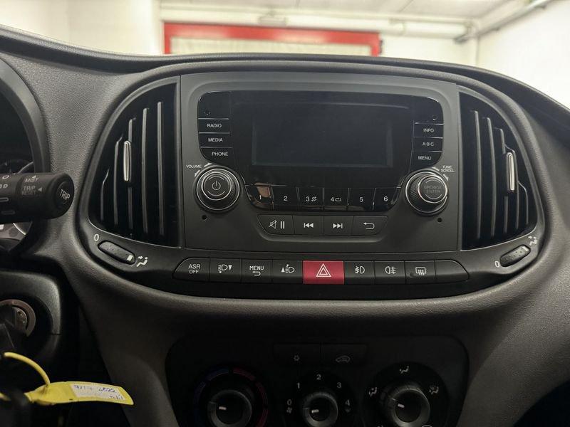 FIAT Doblò 1.4 T-Jet 16V Lounge 7 POSTI