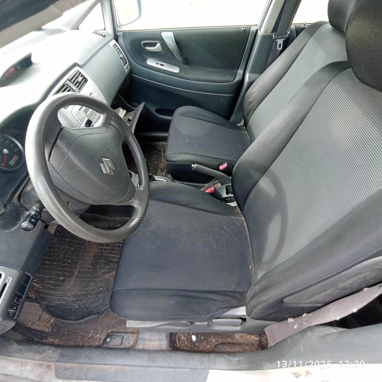 Suzuki Liana 1.6i 16V cat