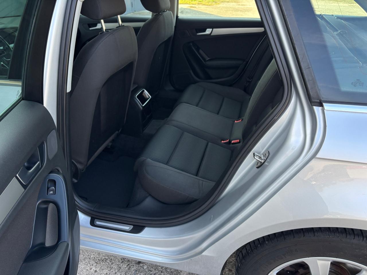 Audi A4 Avant 2.0 TDI. Garanzia. Neopatentati