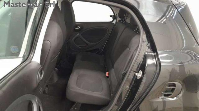SMART ForFour NEOPATENTATI Forfour eq Passion my19 TG : FZ017HK