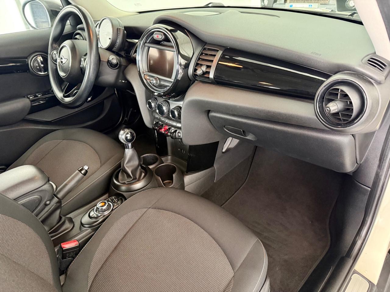 Mini 1.5 Cooper D 5 porte