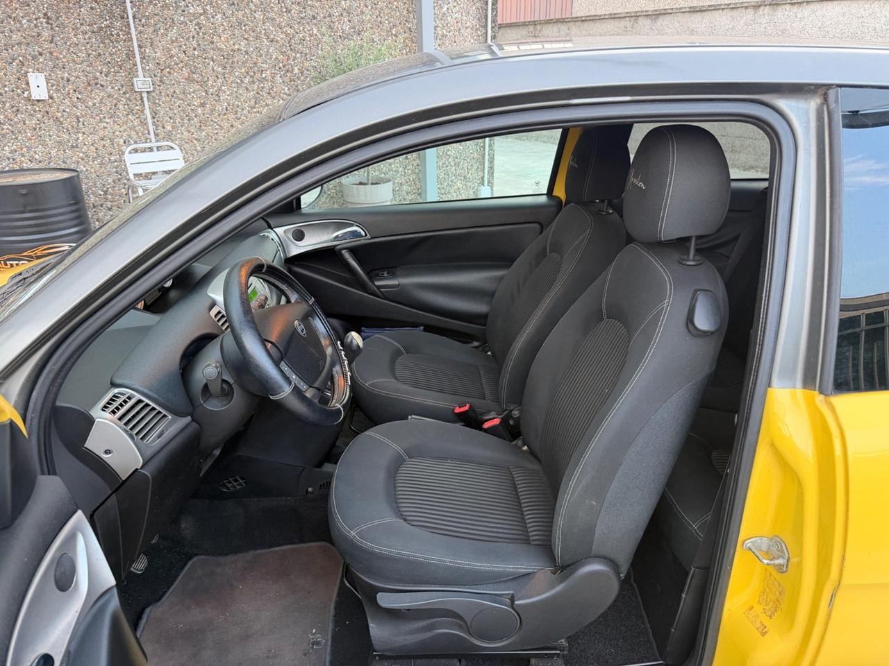 LANCIA YPSILON 1.3 MJT 90CV MOMO-DISIGN