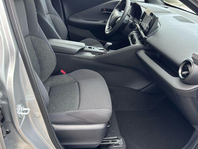 Toyota C-HR C-HR 1.8 hev Active fwd e-cvt