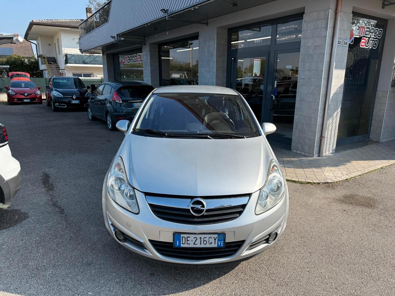 Opel Corsa 1.2 benzina Neopatentati