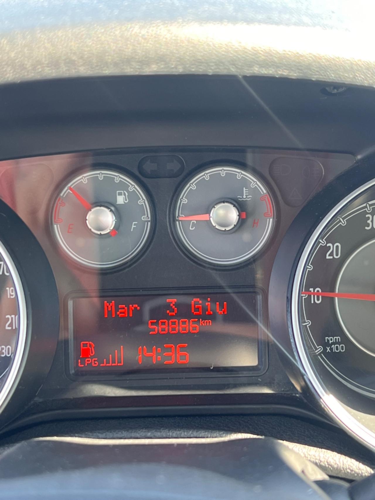 Fiat Punto 1.4 8V 5 porte Easypower Street