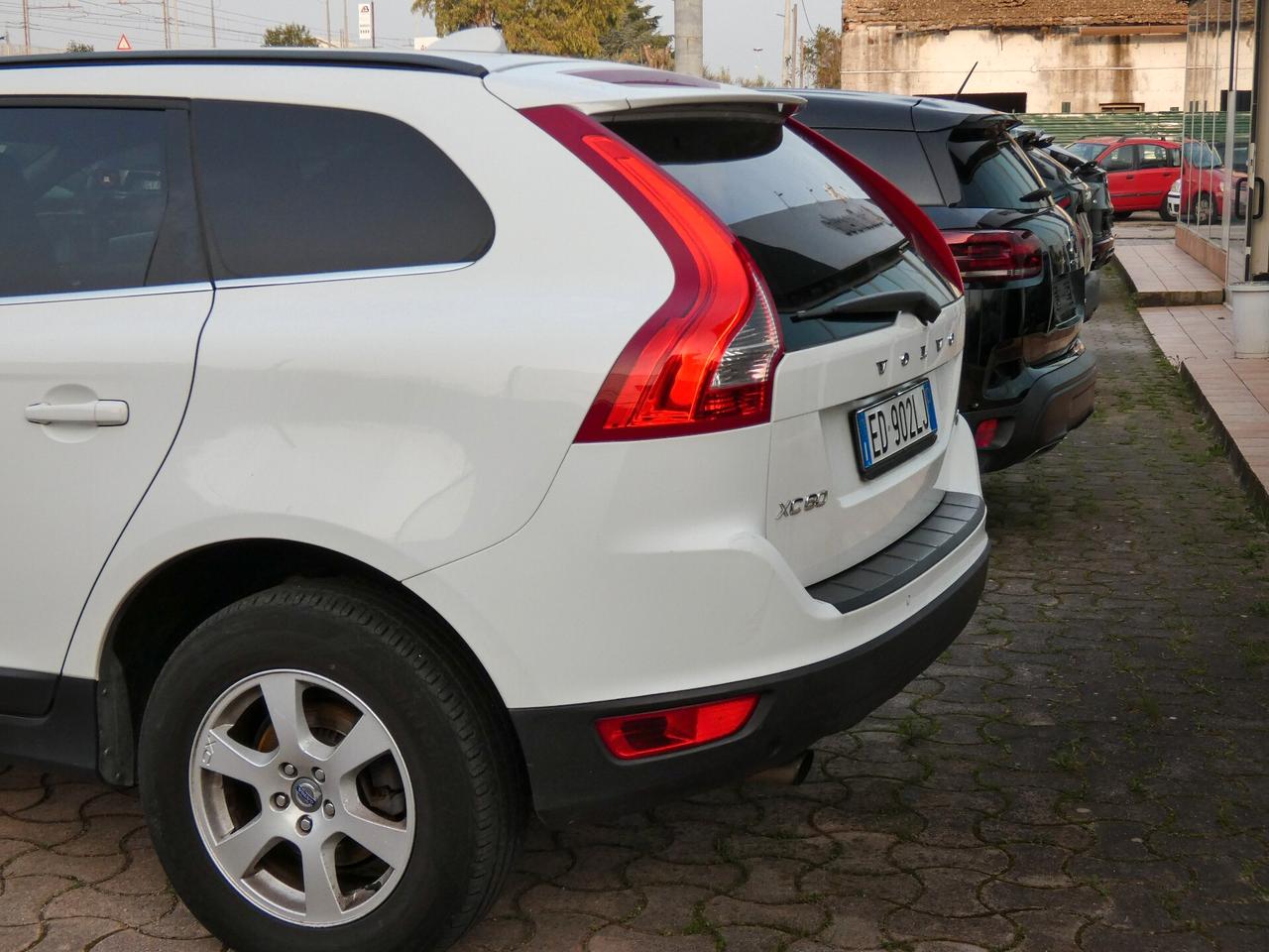 Volvo XC 60 XC60 2.4 D 175 CV FWD Geartronic Kinetic