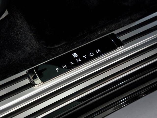 ROLLS-ROYCE Phantom PHANTOM SWB "BLACK DIAMOND" W12 563HP NEW CAR