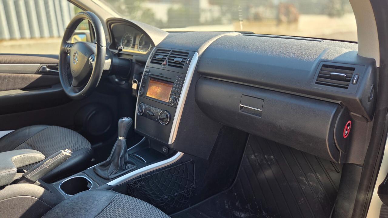 Mercedes-benz A 180 CDI Premium Navi