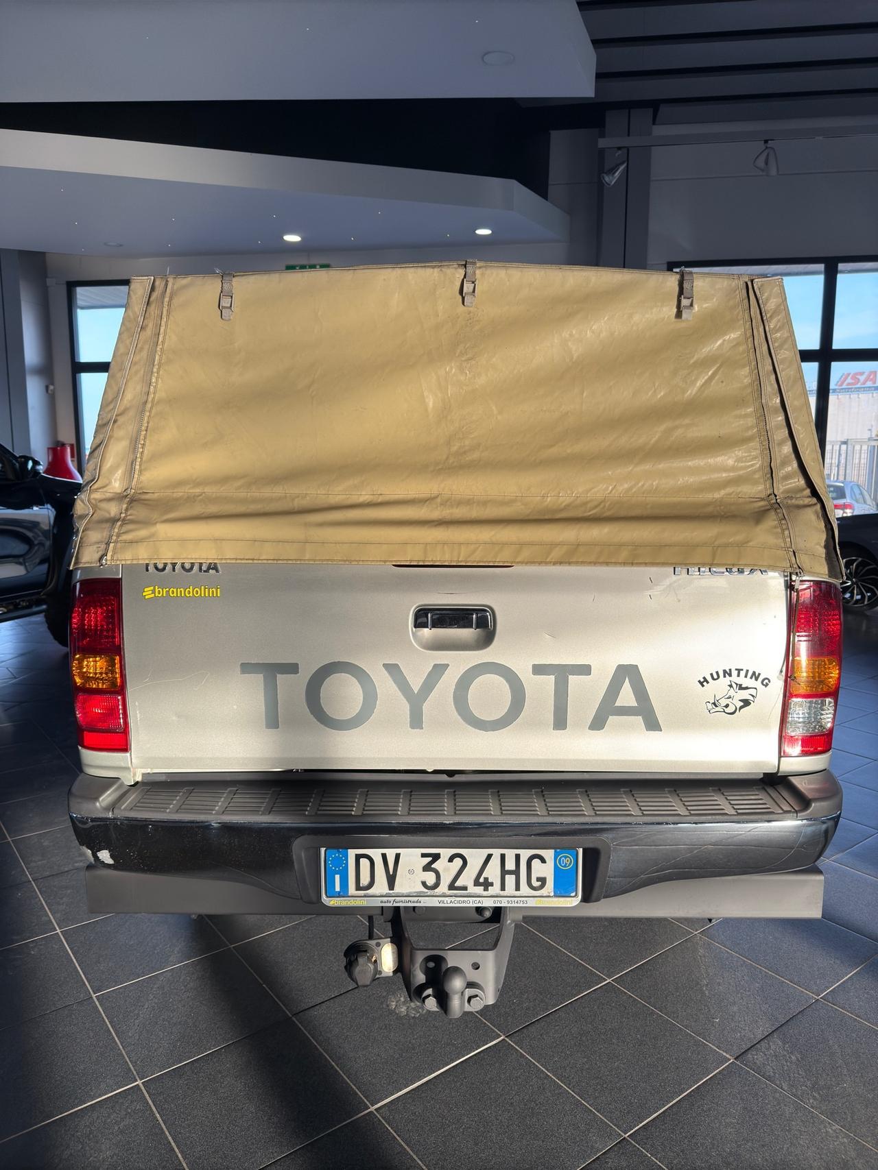 Toyota Hilux 2.5 D-4D 4WD 2p. Extra Cab SR GANCIO