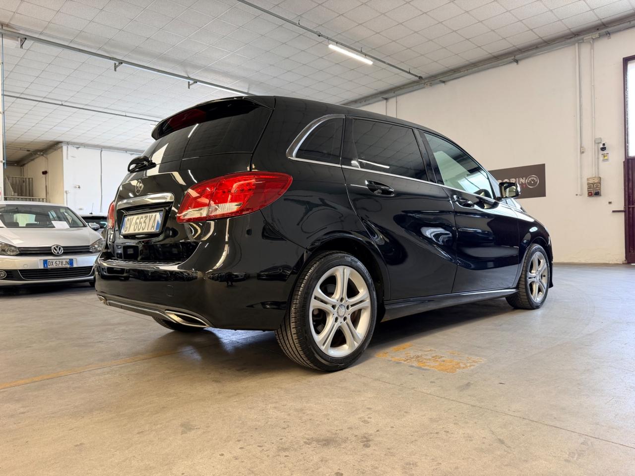 Mercedes-benz B 200 Premium