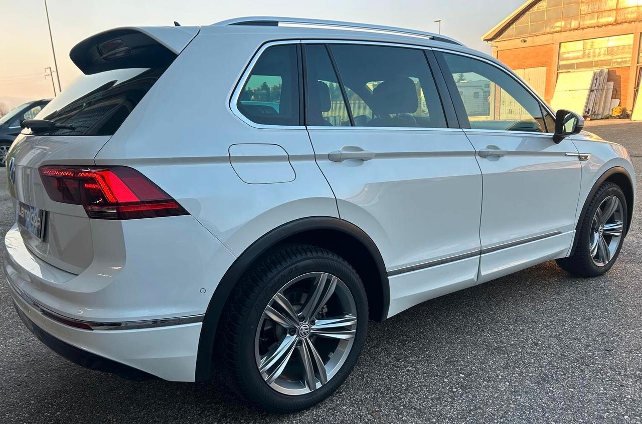 Volkswagen Tiguan 2.0 TDI SCR DSG R-LINE INTERNO ED ESTERNO