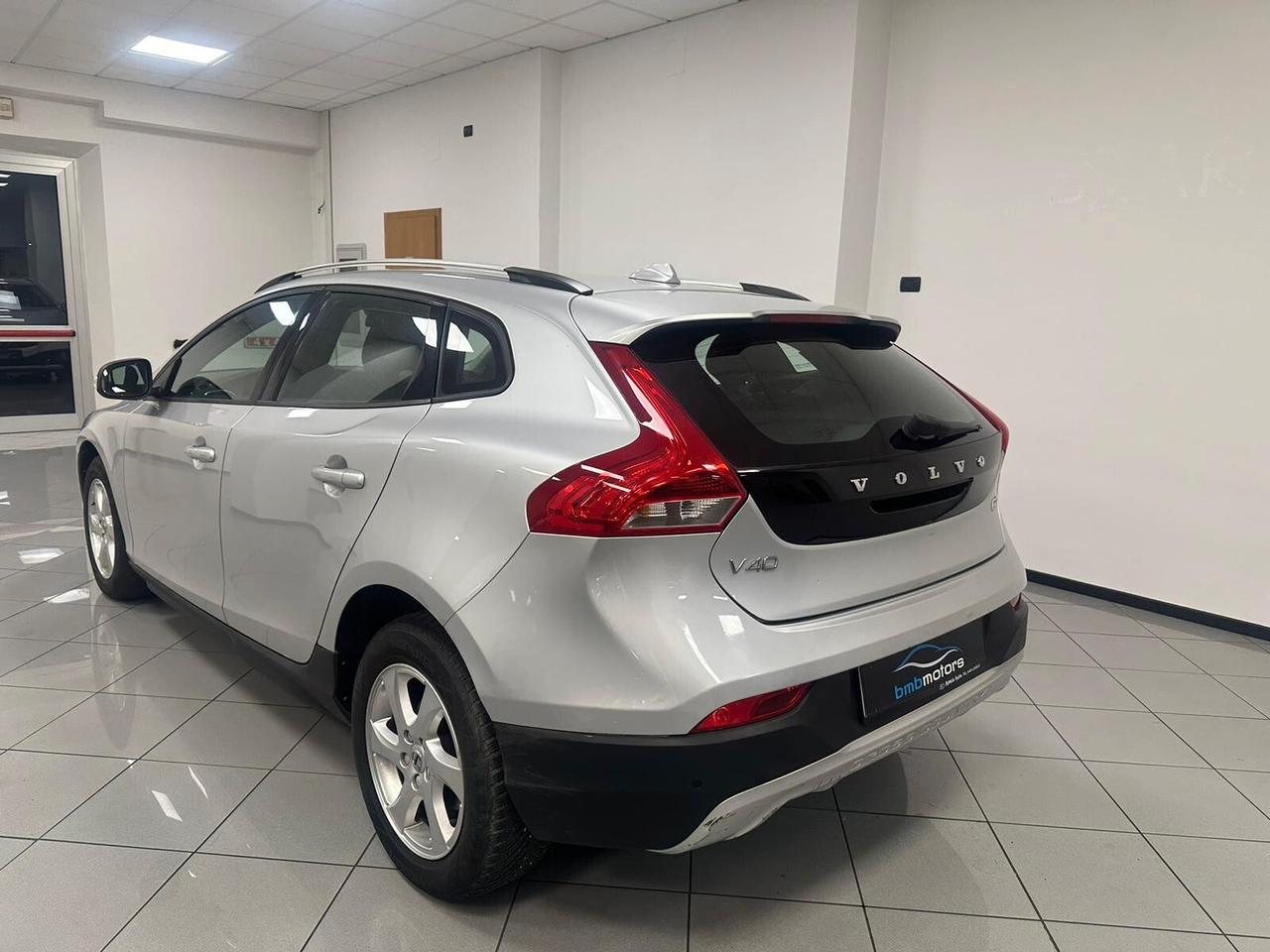 Volvo V40 Cross Country D2 Business Plus