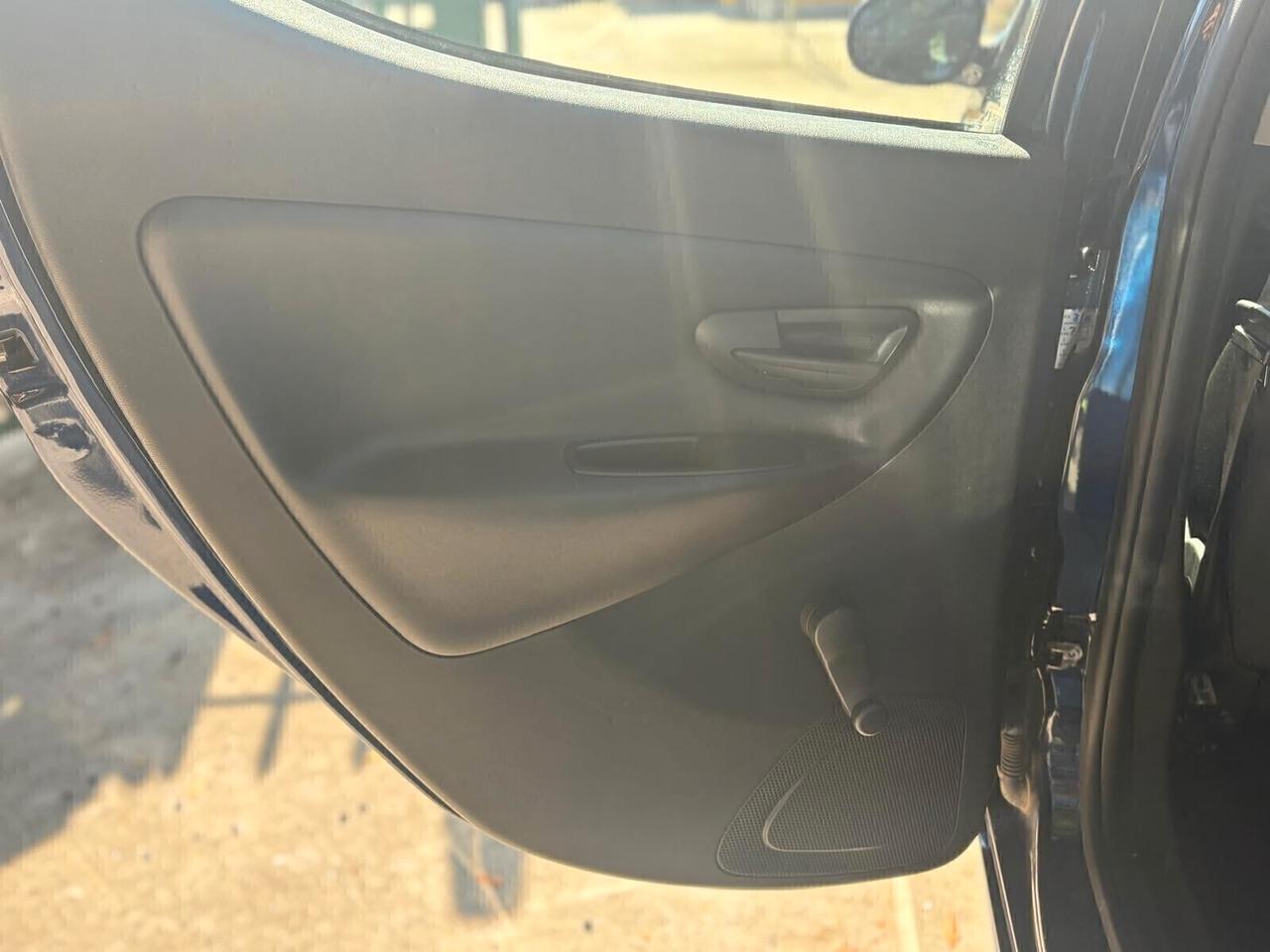 Lancia Ypsilon 1.2 69 CV per neopatentati