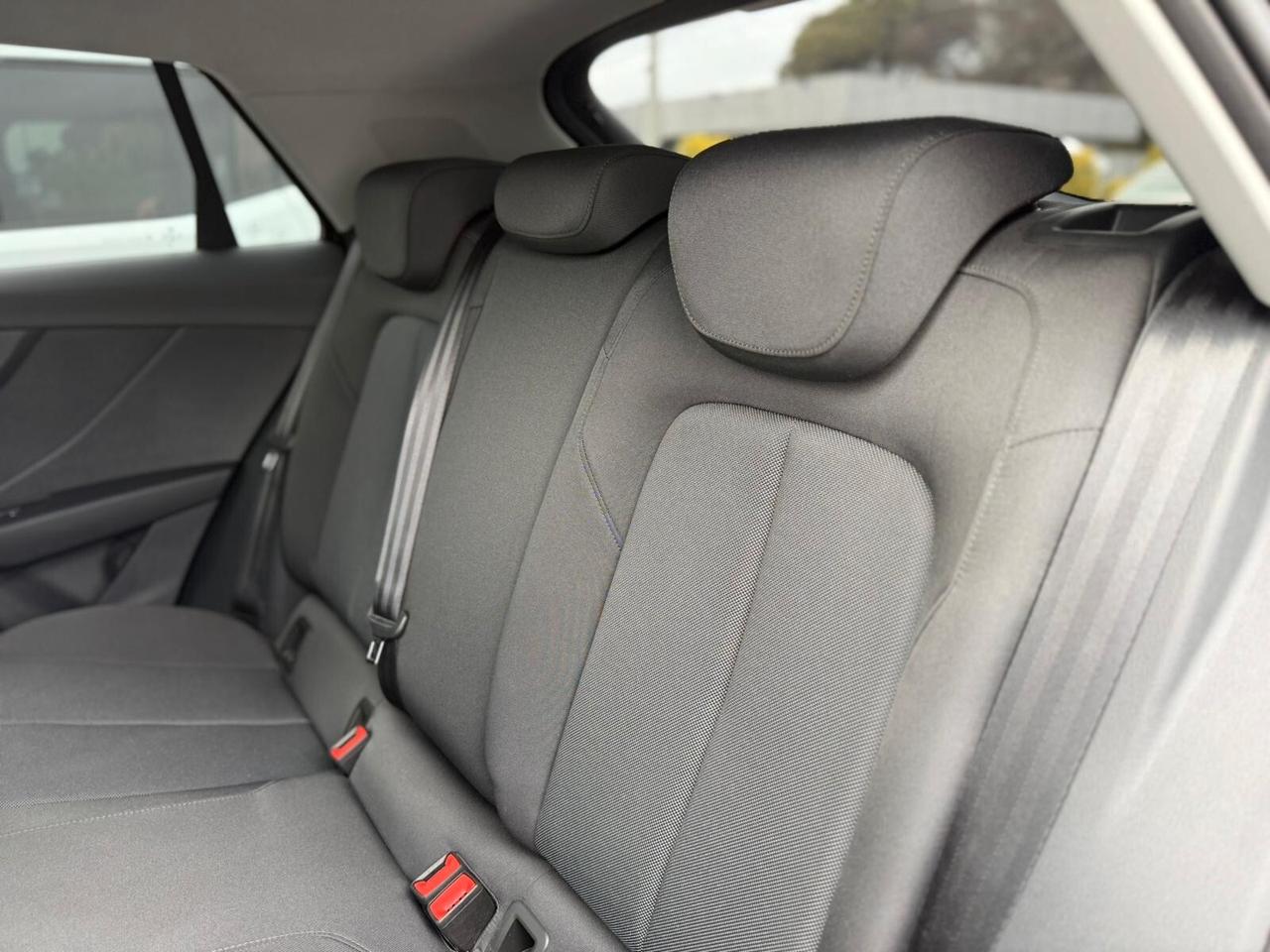 Audi Q2 30 TDI Identity Black