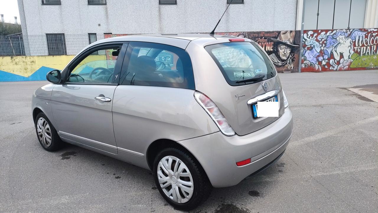 Lancia Ypsilon 1.2 69 CV SOLI 80000km NEOPATENTATI - 2011